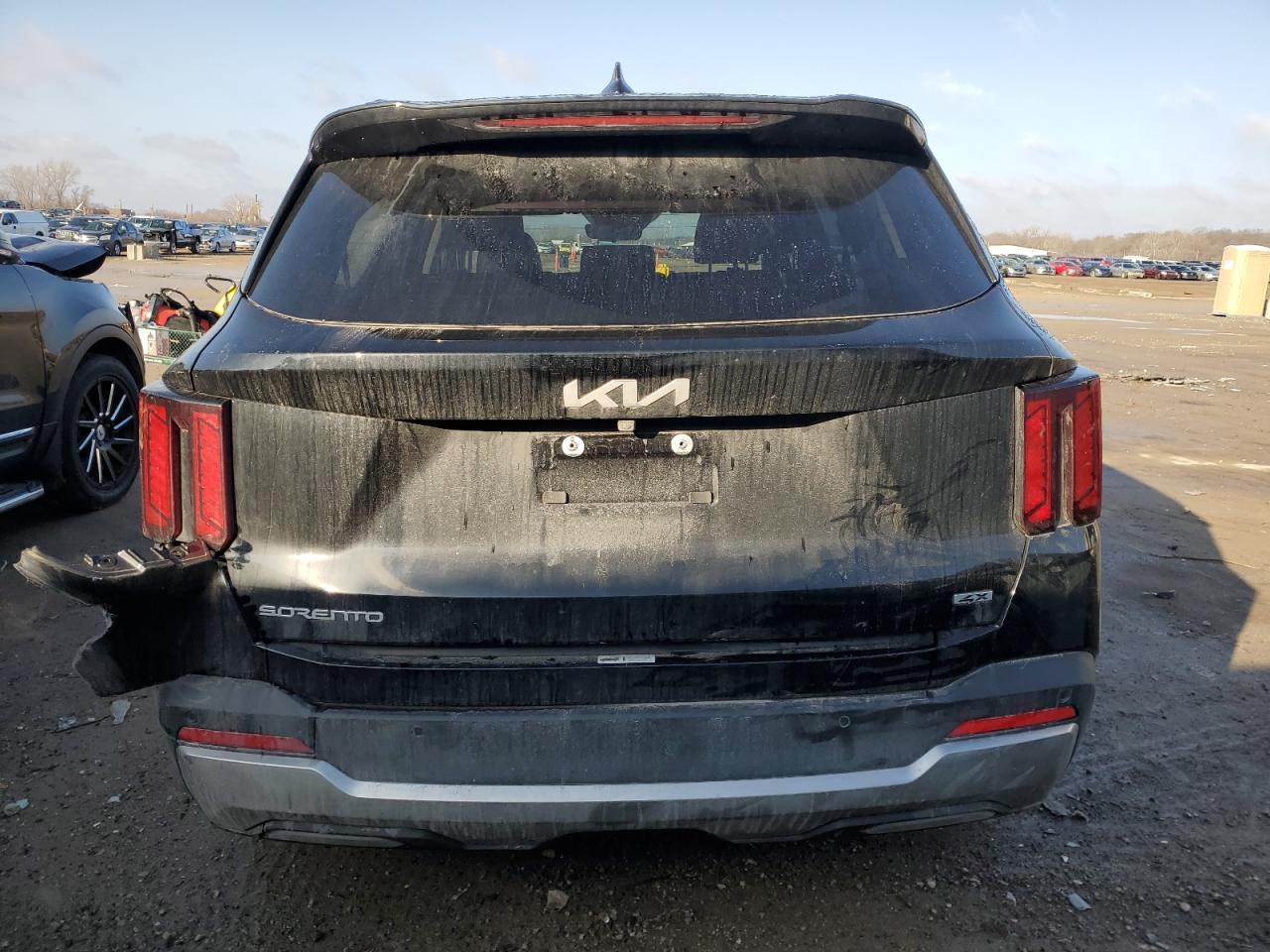 2024 Kia Sorento S - Image 6