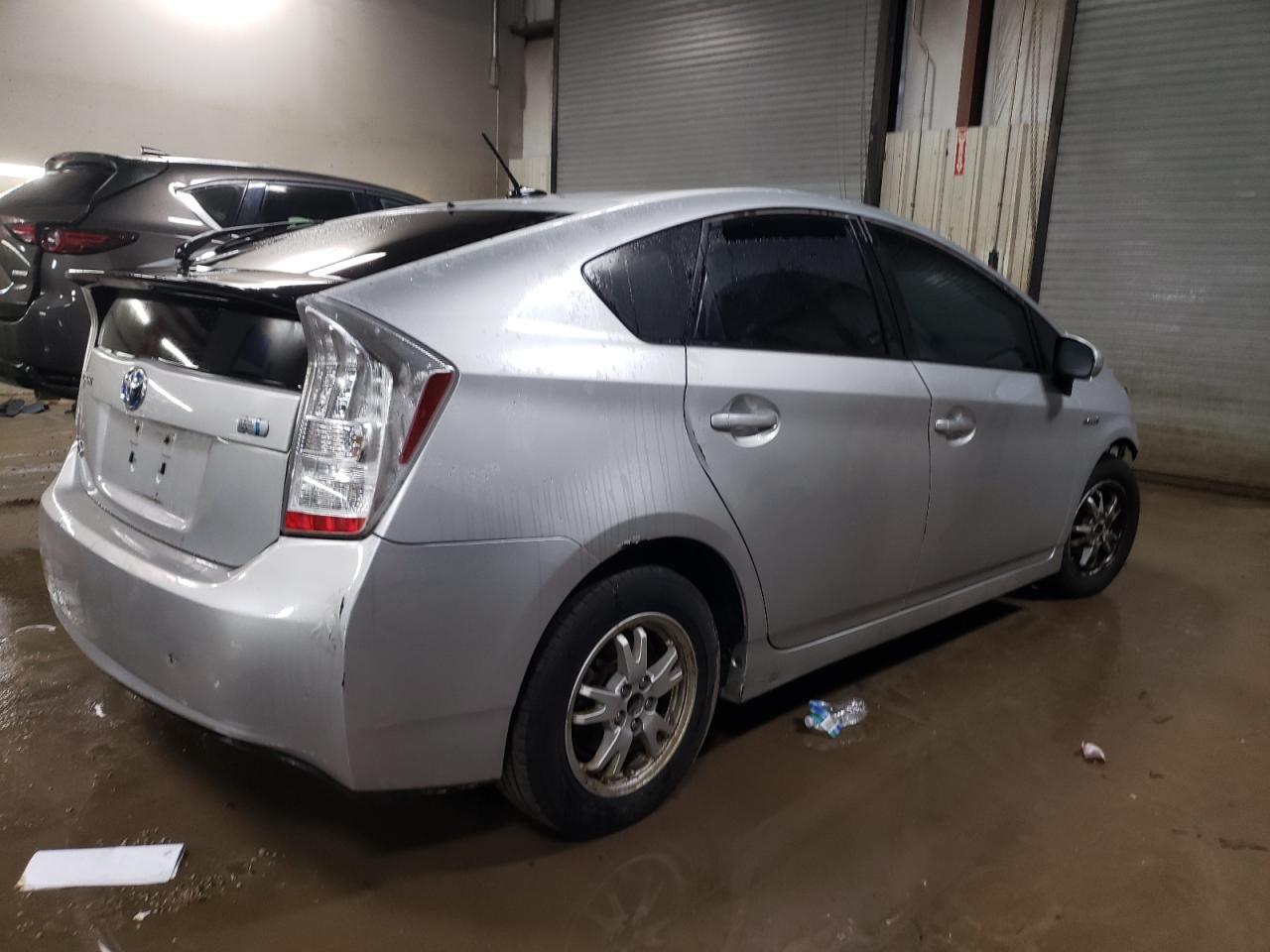 2010 Toyota Prius - Фото 3