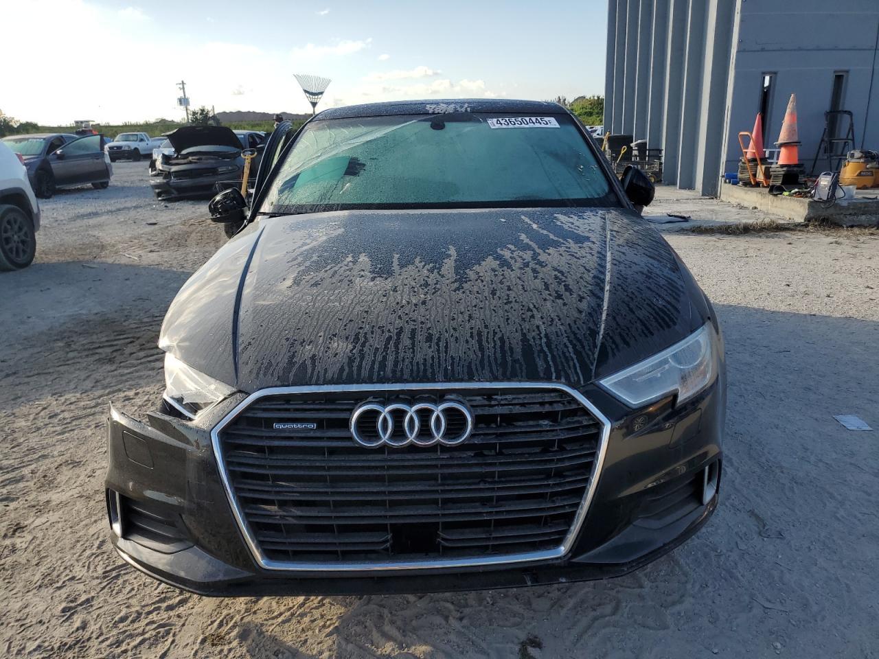 2019 Audi A3 Premium - Фото 5