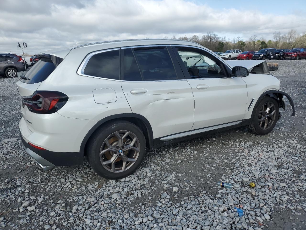 2023 BMW X3 Sdrive30I - Image 3