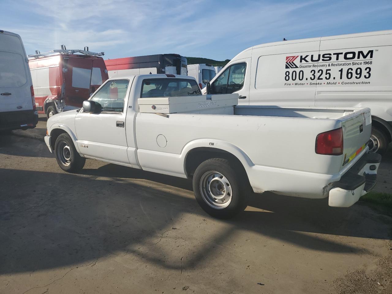 2000 Chevrolet S Truck S10 - Фото 2