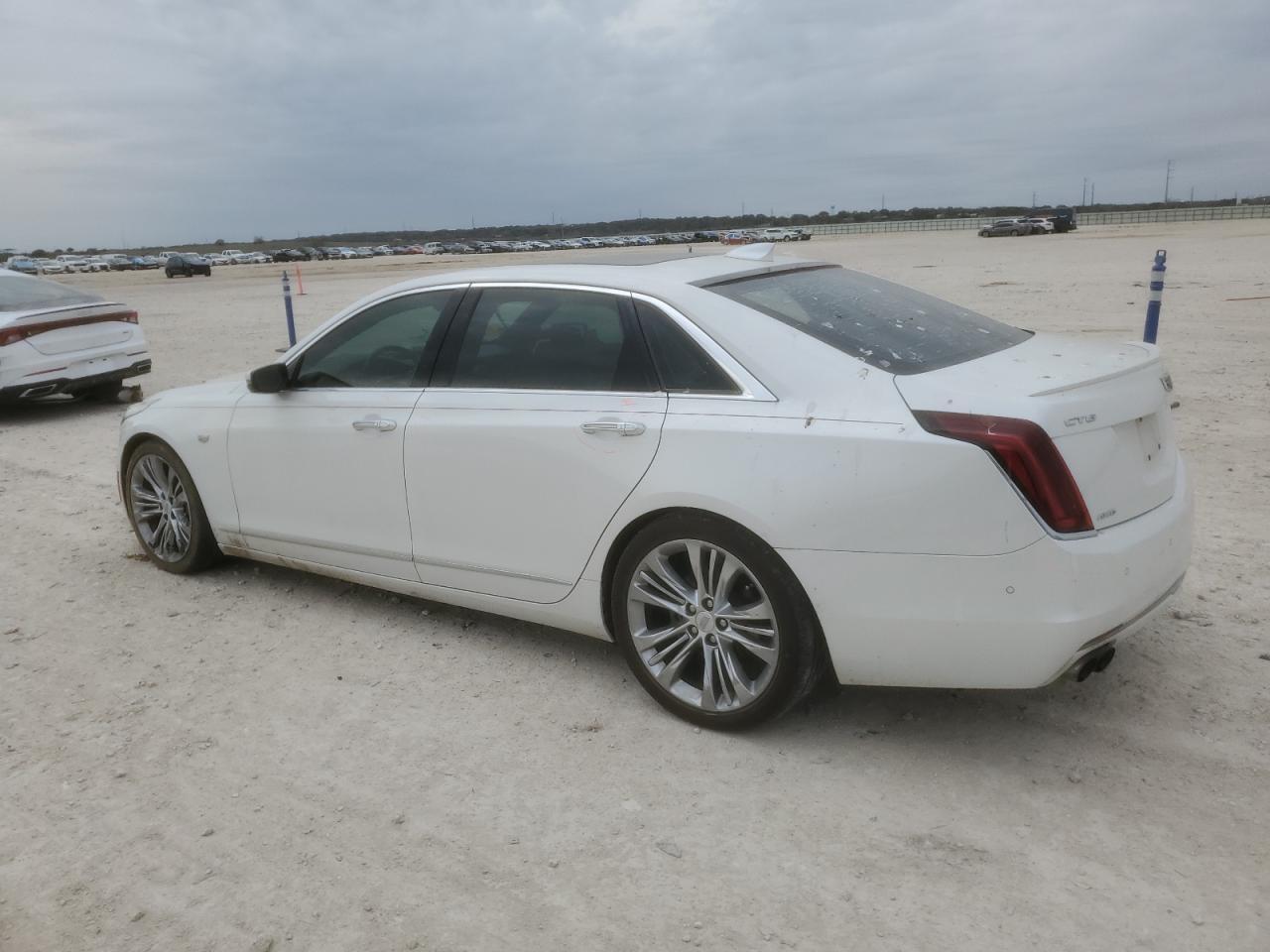2017 Cadillac Ct6 Platinum - Image 2
