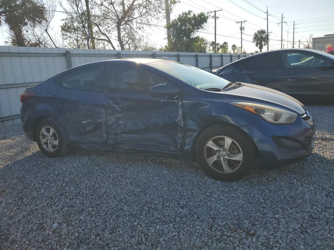 2015 Hyundai Elantra Se - Фото 4