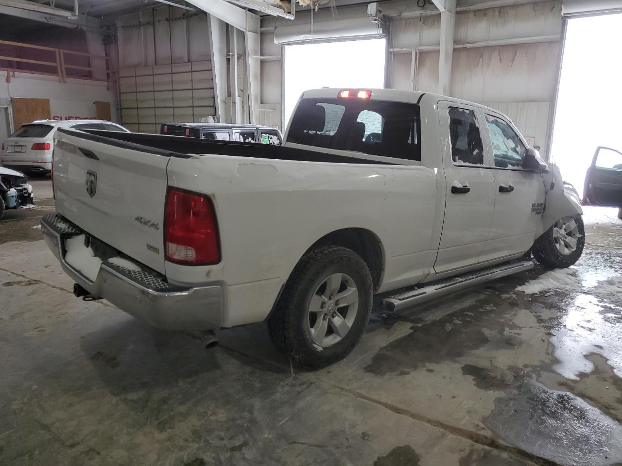 2019 Ram 1500 Classic Tradesman - Фото 3