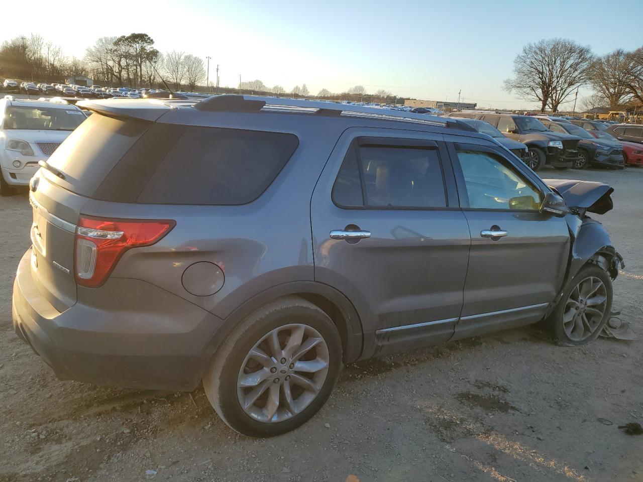 2013 Ford Explorer Xlt - Image 3