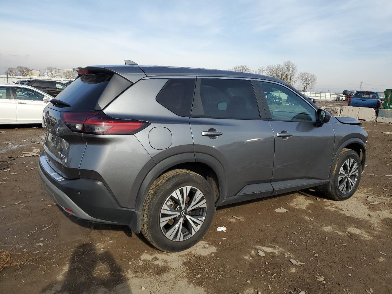 2023 Nissan Rogue Sv - Image 3