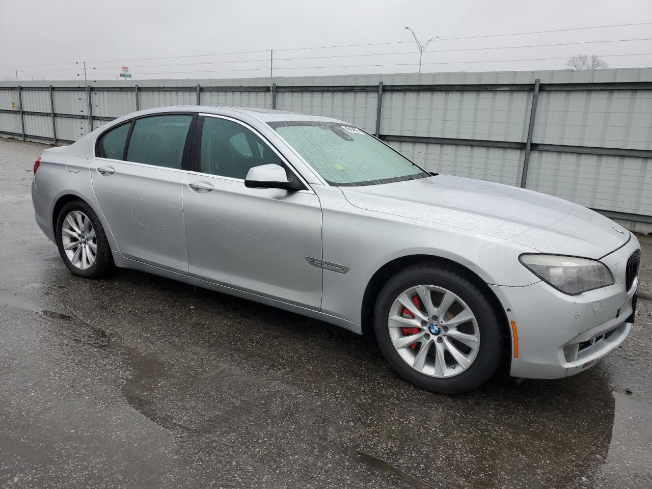 2012 BMW 750 Xi - Фото 4