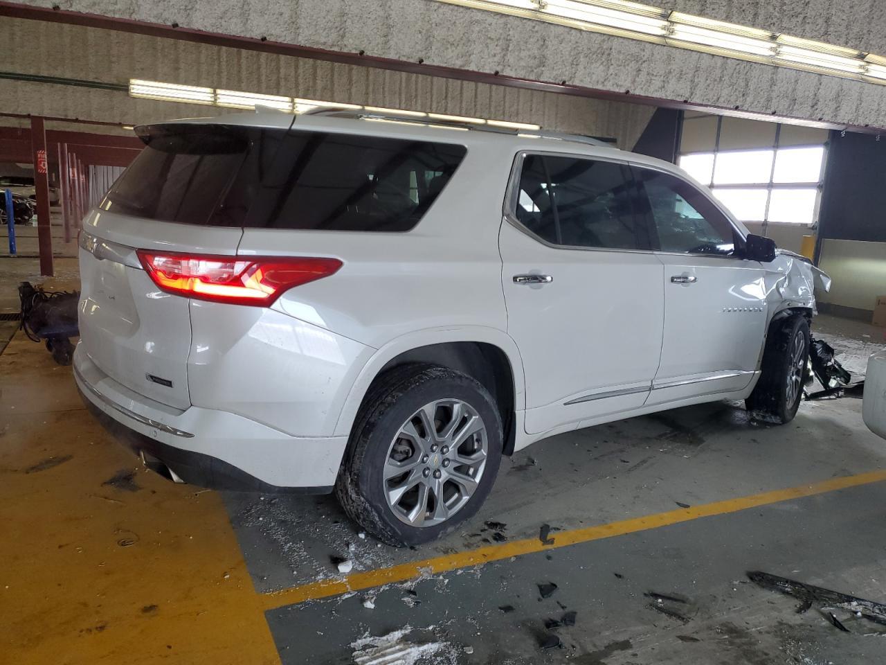 2018 Chevrolet Traverse Premier - Фото 3