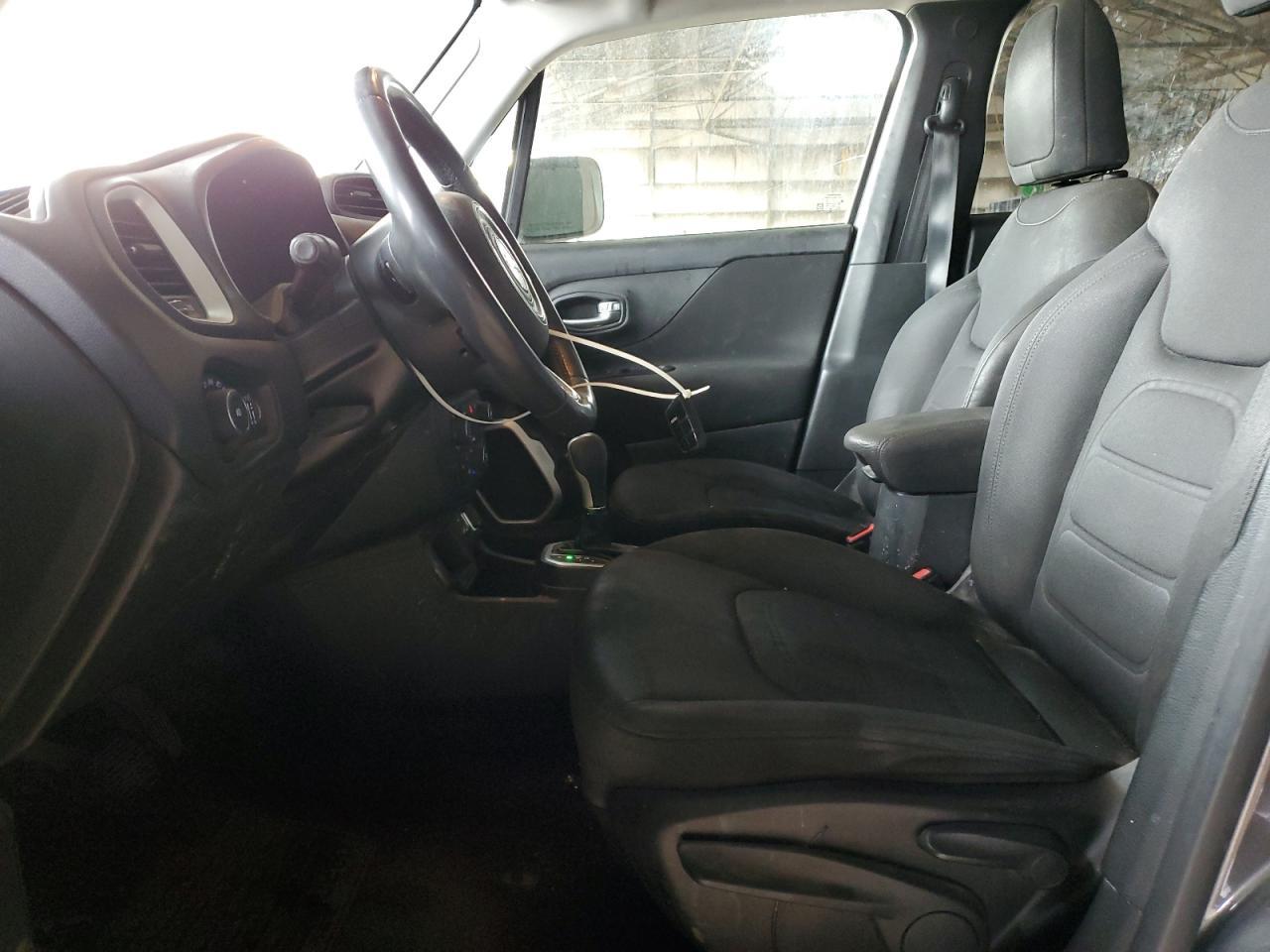 2018 Jeep Renegade Latitude - Image 7