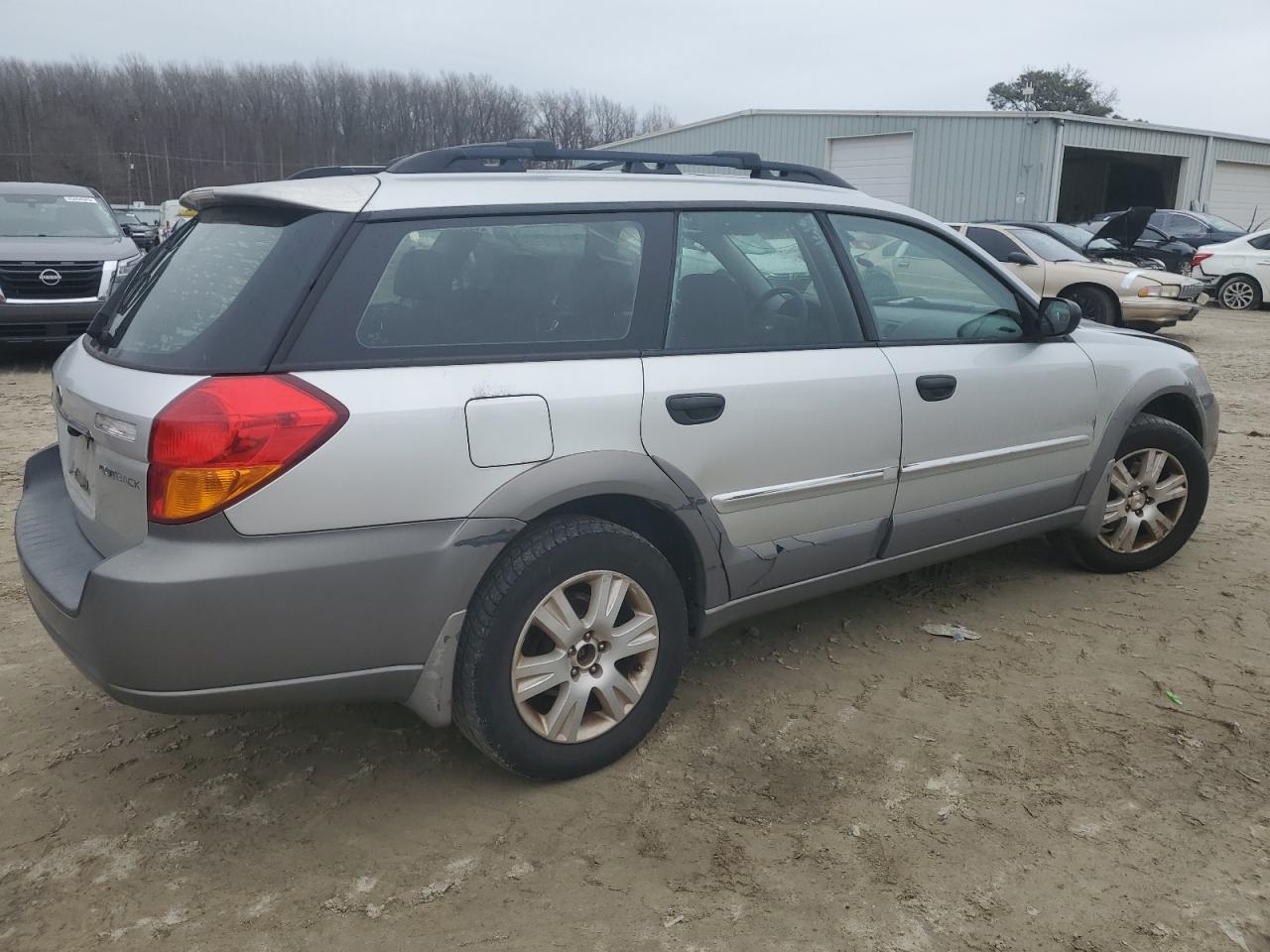 2005 Subaru Legacy Outback 2.5I - Фото 3