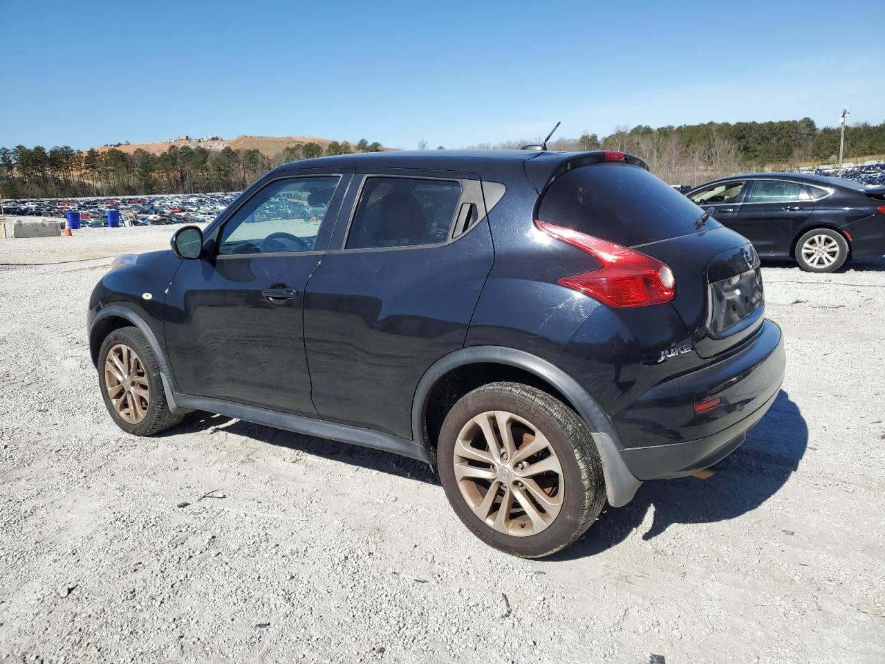 2013 Nissan Juke S - Image 2