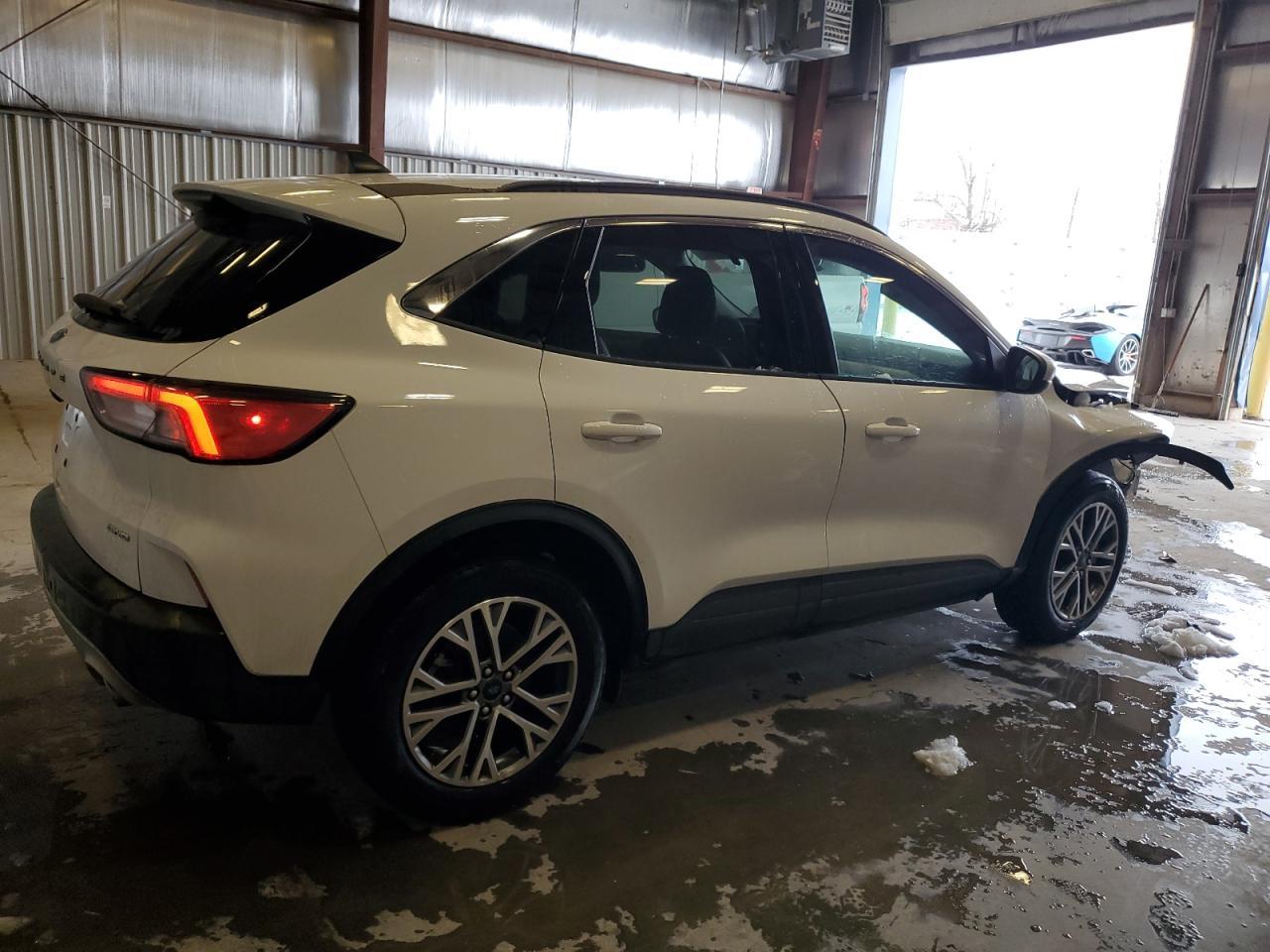 2022 Ford Escape Sel - Фото 3