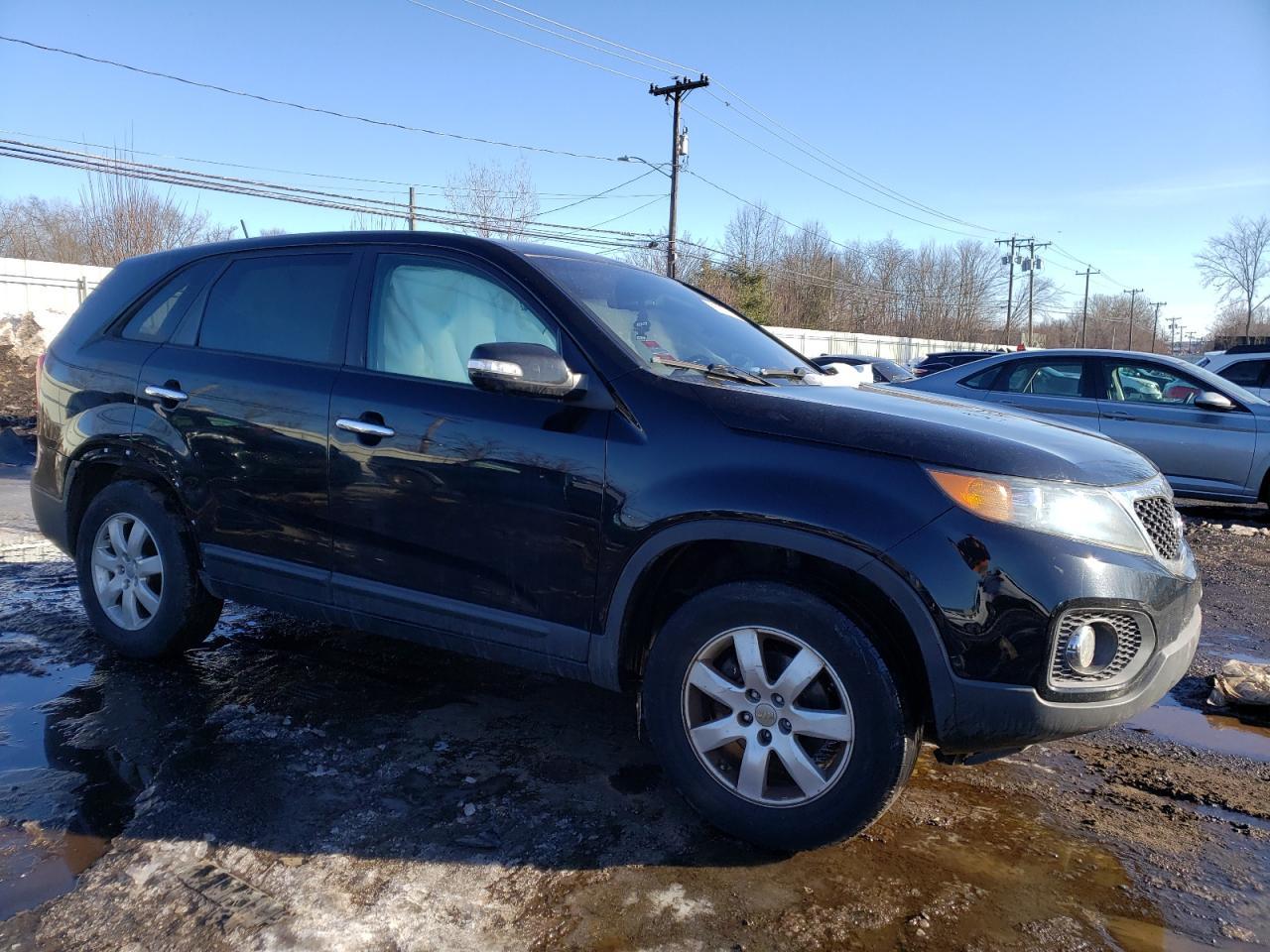 2013 Kia Sorento Lx - Image 4