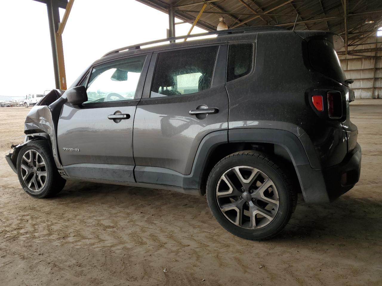 2018 Jeep Renegade Latitude - Image 2