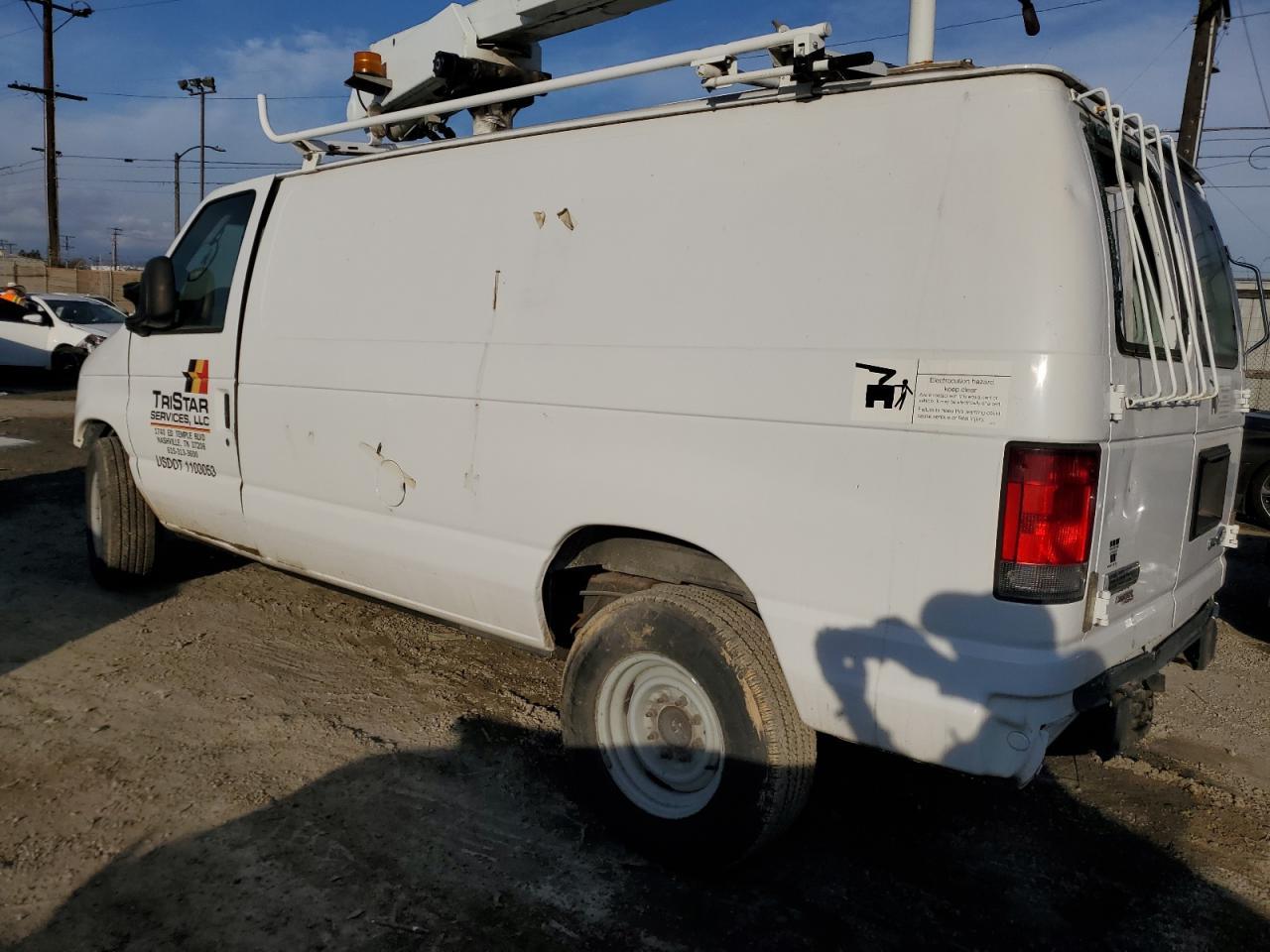 2014 Ford Econoline E350 Super Duty Van - Image 2