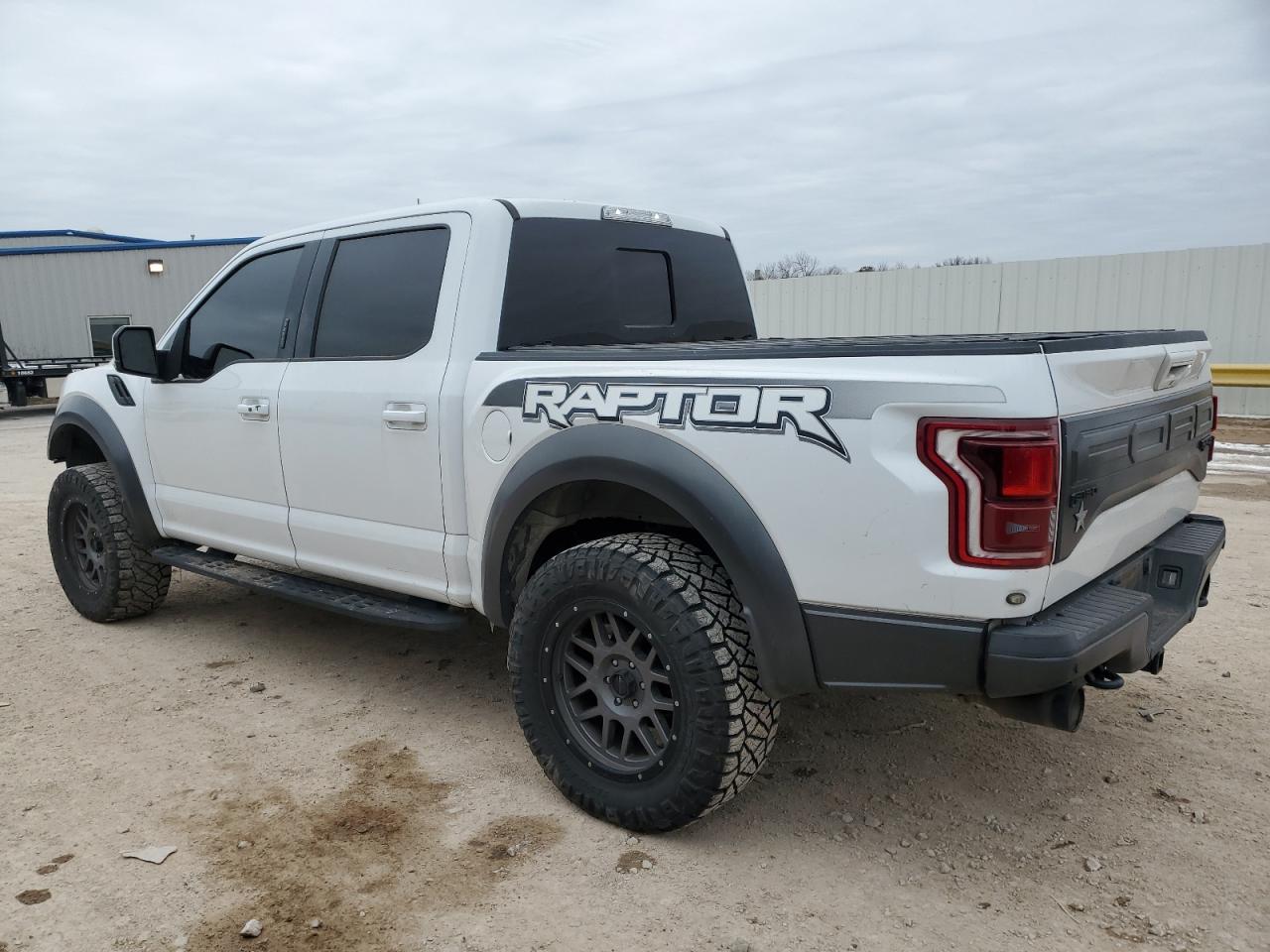 2017 Ford F150 Raptor - Фото 2
