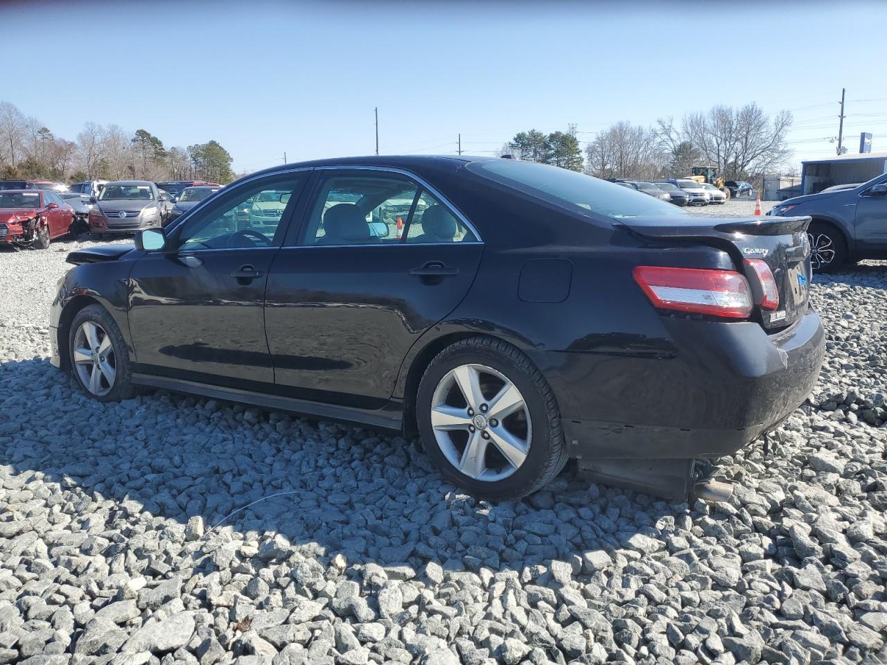 2011 Toyota Camry Base - Фото 2