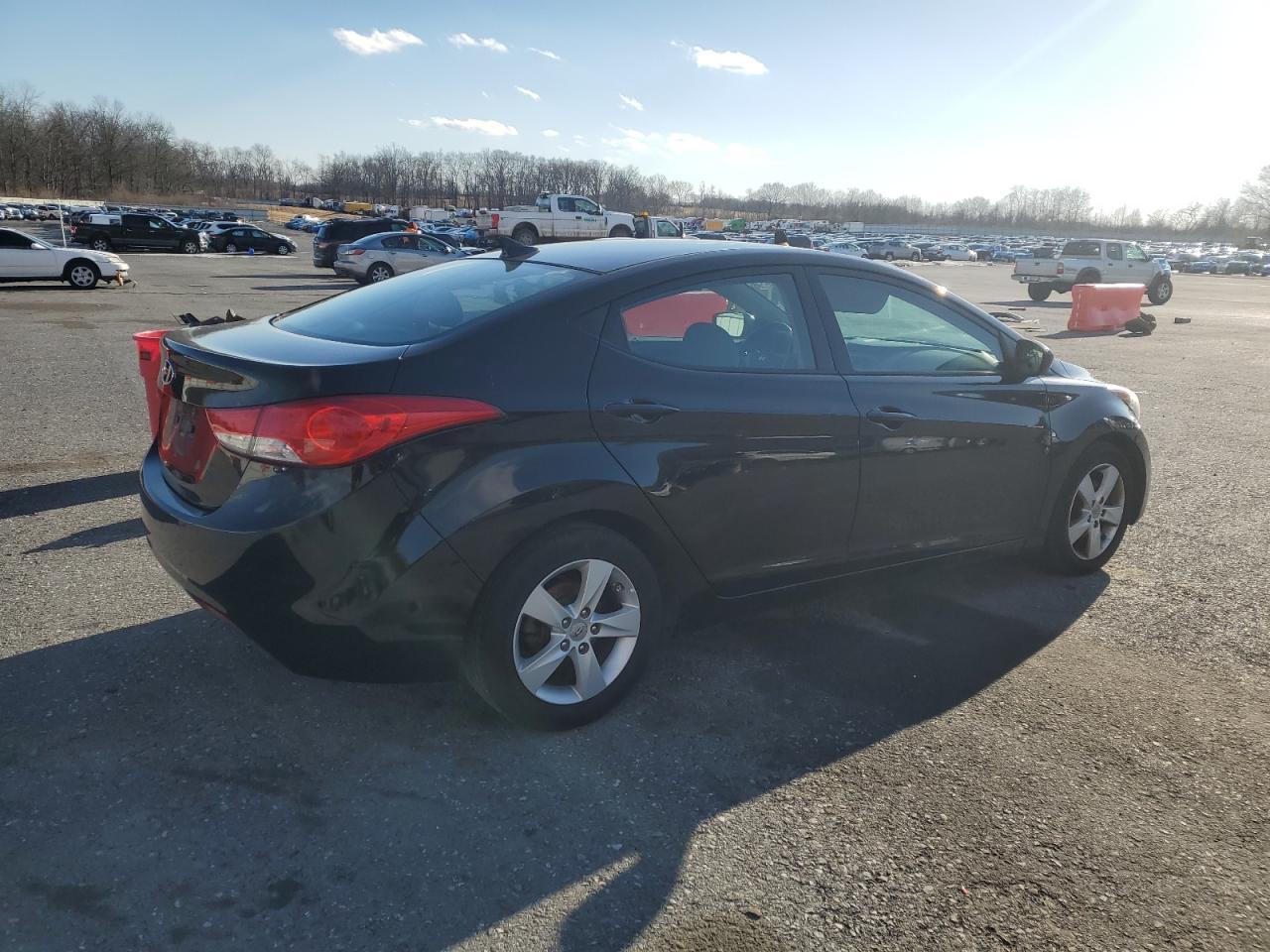 2013 Hyundai Elantra Gls - Image 3