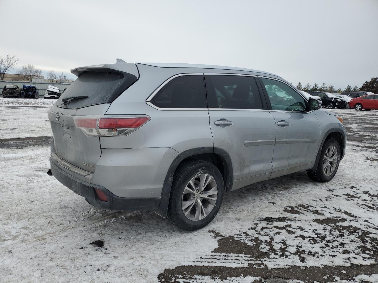 2015 Toyota Highlander Xle - Фото 3