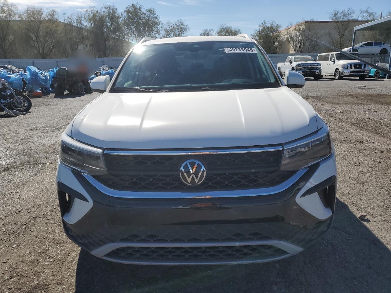 2023 Volkswagen Taos Se - Image 5