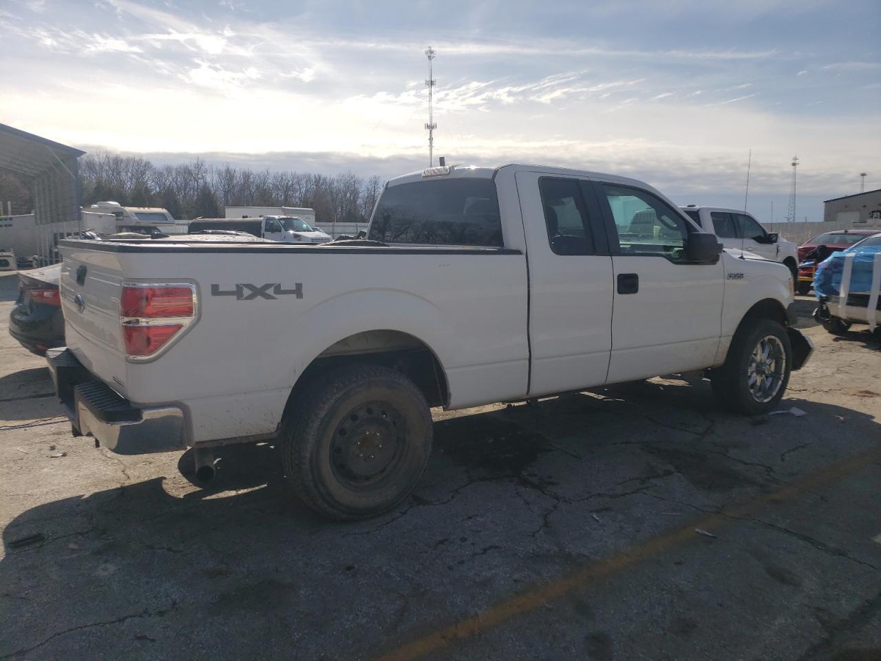 2013 Ford F150 Super Cab - Фото 3