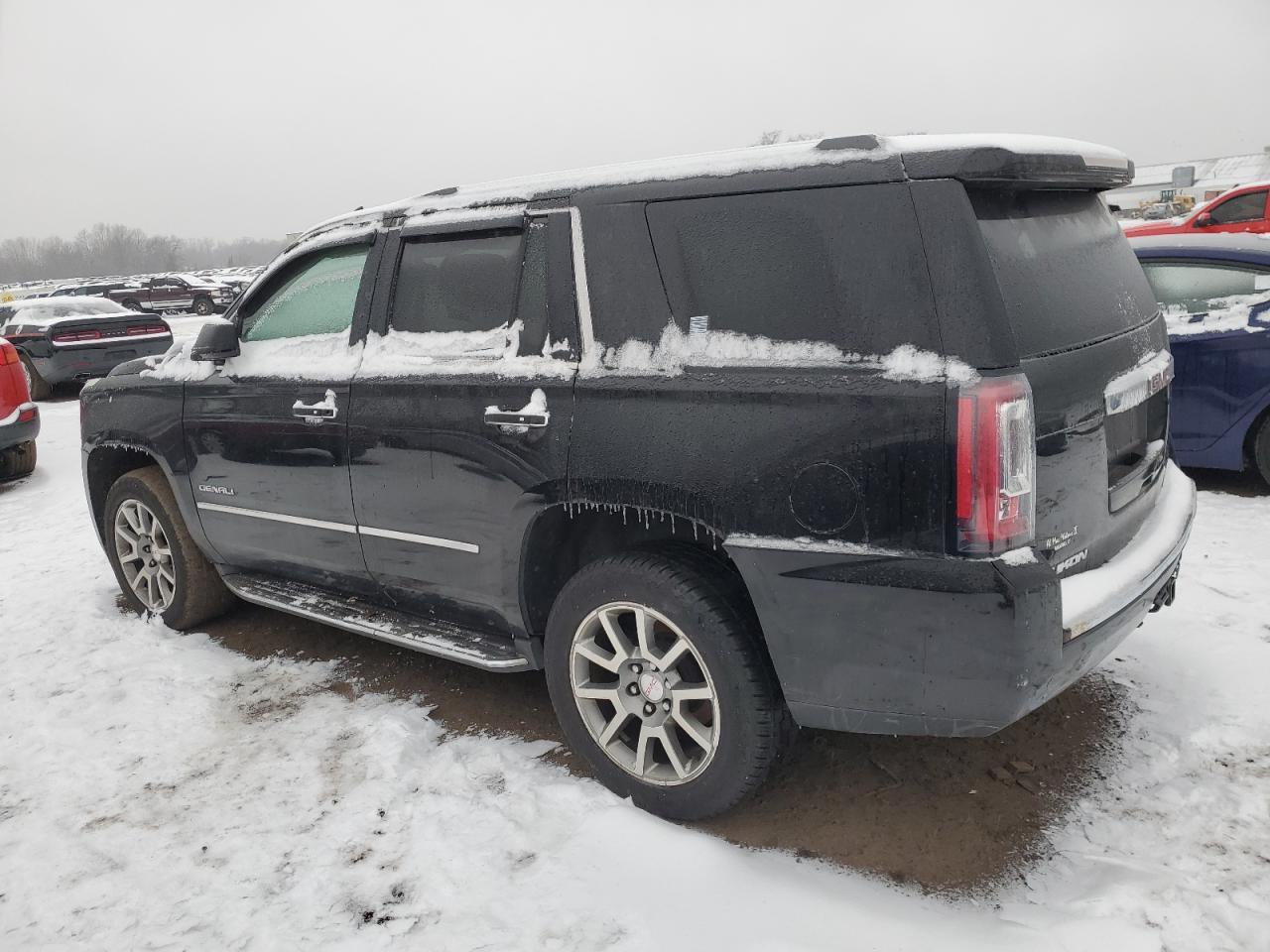 2016 GMC Yukon Denali - Image 2