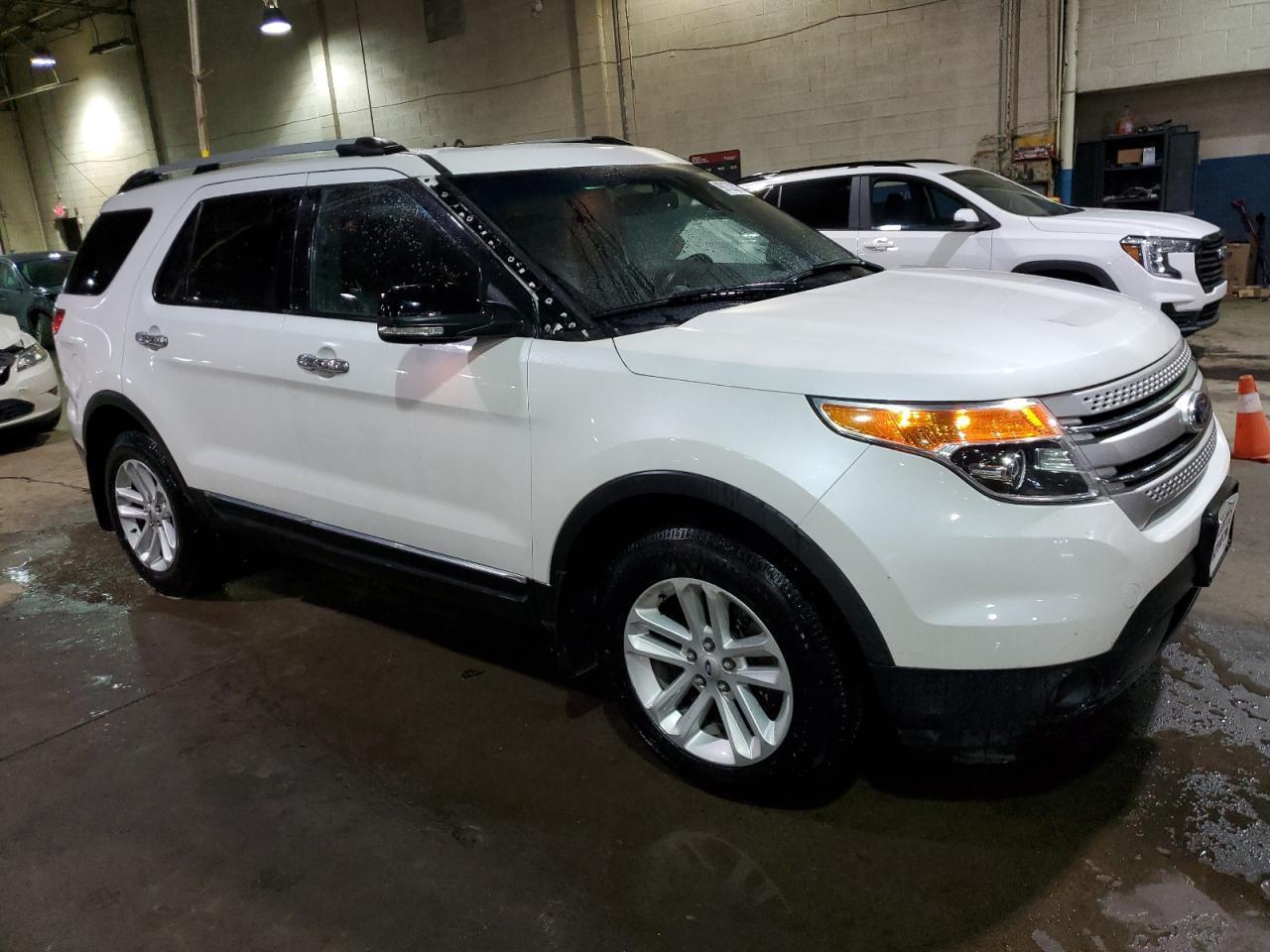 2014 Ford Explorer Xlt - Image 4