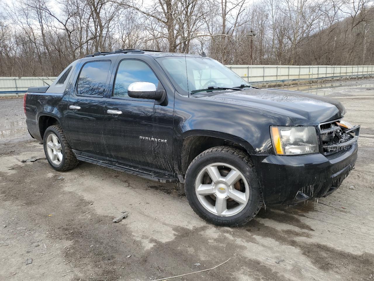 2011 Chevrolet Avalanche Lt - Фото 4