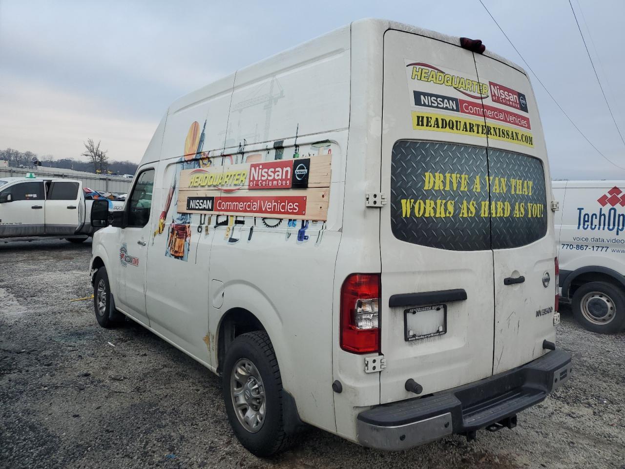 2017 Nissan Nv 2500 S - Фото 2