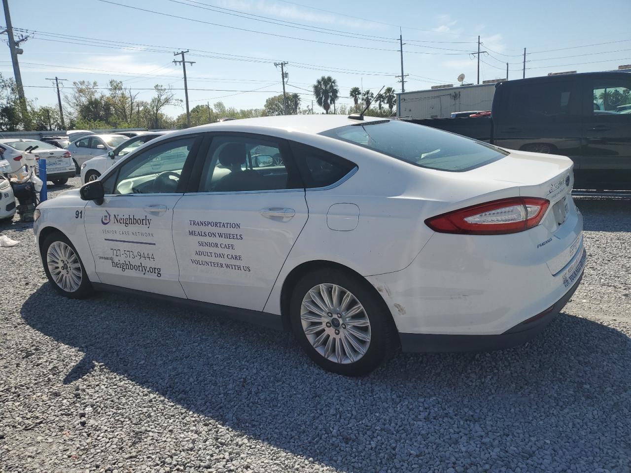 2015 Ford Fusion S Hybrid - Фото 2