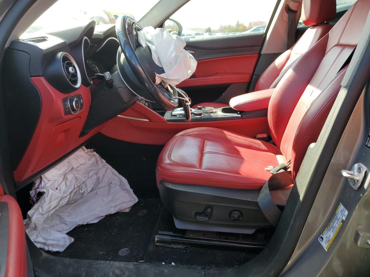 2021 Alfa Romeo Stelvio Sport - Фото 7