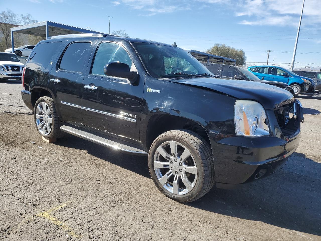 2012 GMC Yukon Denali Hybrid - Image 4