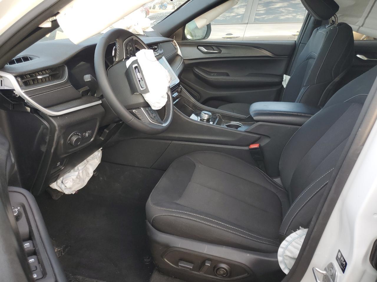 2024 Jeep Grand Cherokee Laredo - Фото 7