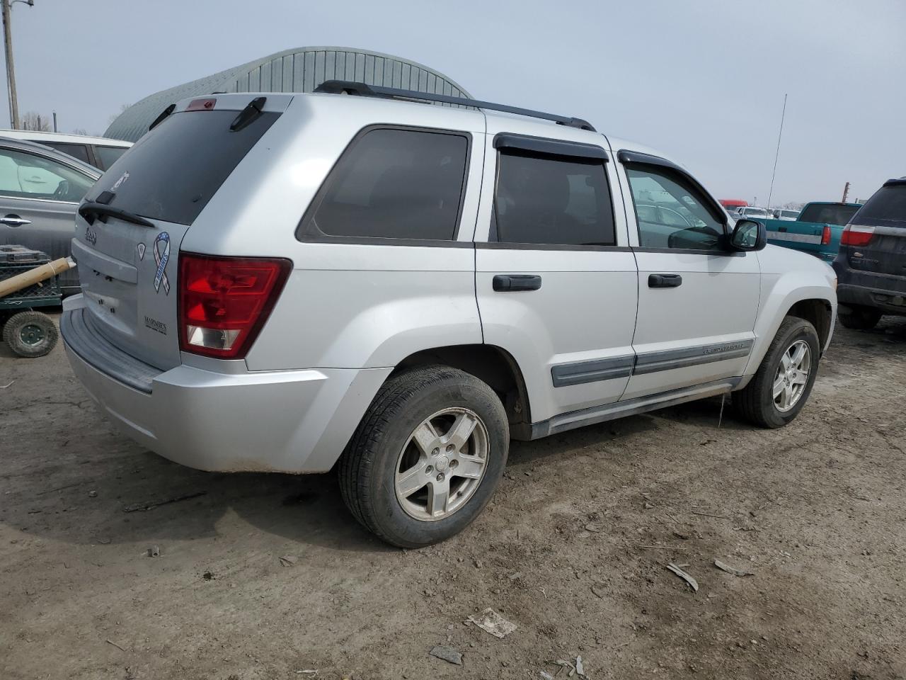 2006 Jeep Grand Cherokee Laredo - Image 3