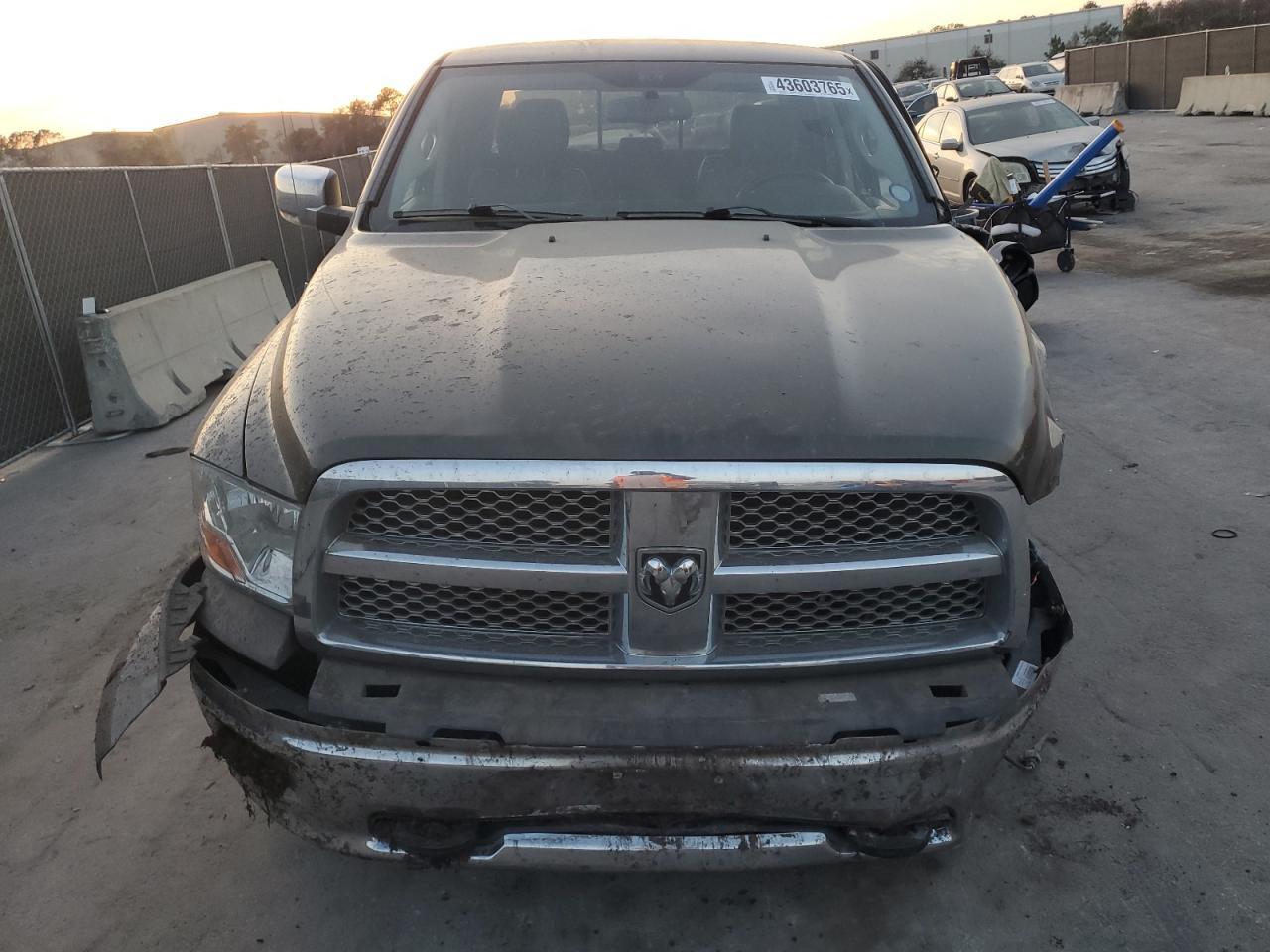 2012 Dodge Ram 1500 Laramie - Image 5