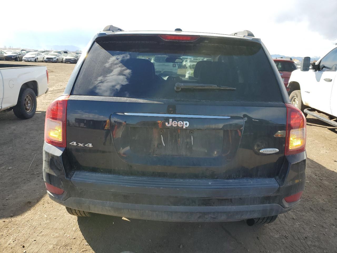 2014 Jeep Compass Latitude - Image 6