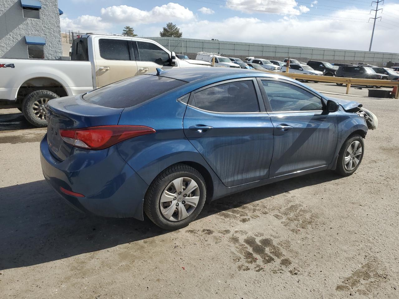 2016 Hyundai Elantra Se - Фото 3