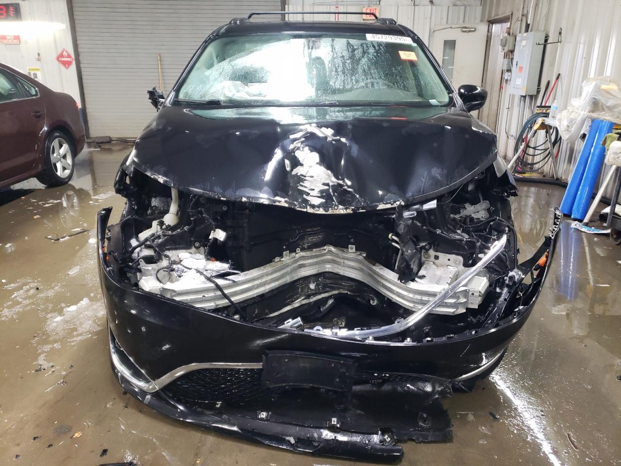 2017 Chrysler Pacifica Touring L - Фото 5