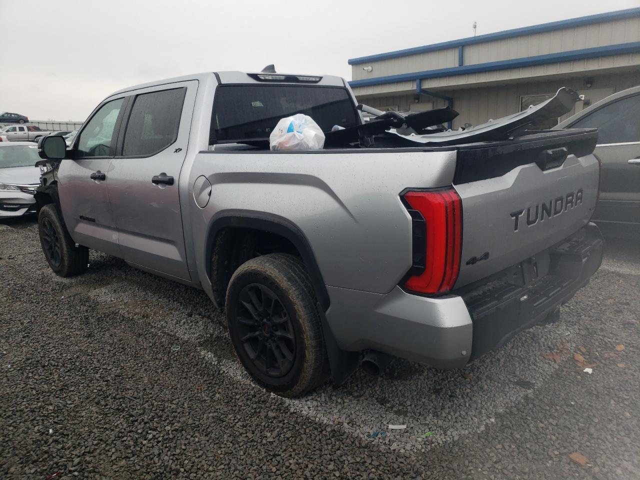 2024 Toyota Tundra - Фото 2