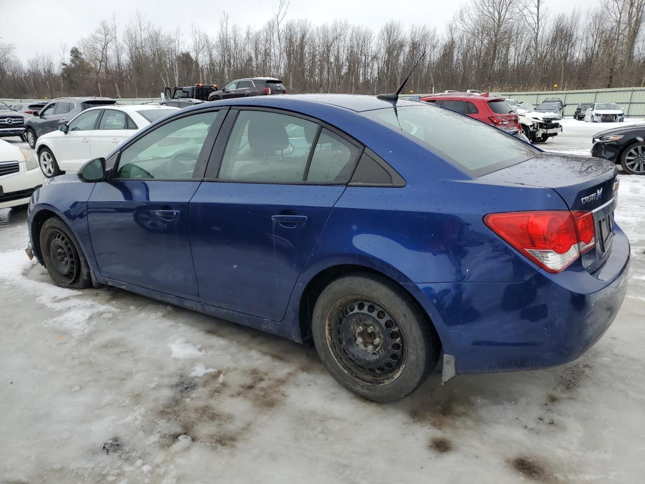 2013 Chevrolet Cruze Ls - Image 2