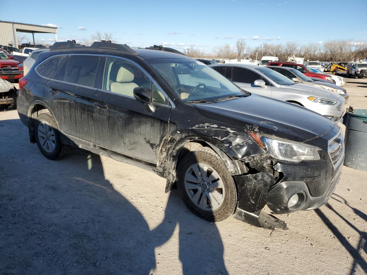 2018 Subaru Outback 2.5I Premium - Image 4