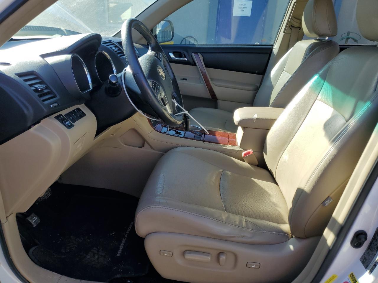 2012 Toyota Highlander Limited - Image 7