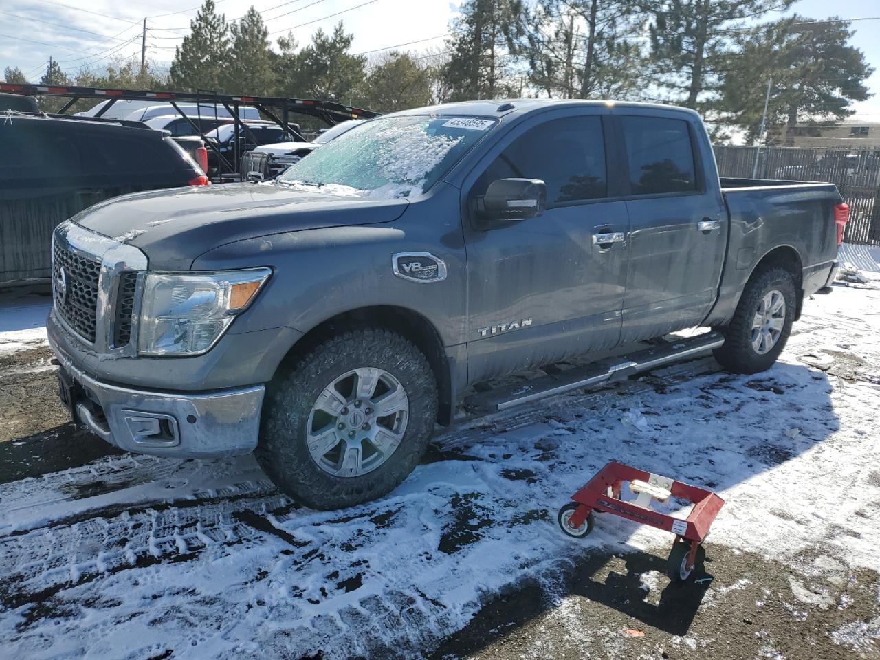 2017 Nissan Titan Sv