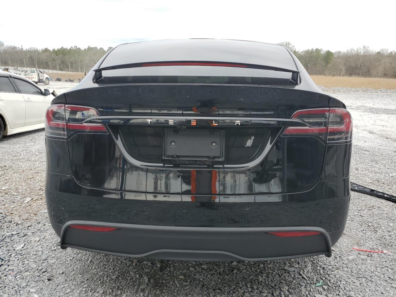 2024 Tesla Model X - Image 6