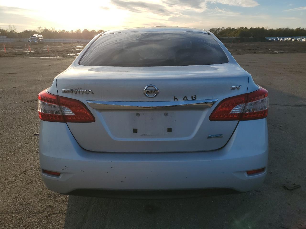 2013 Nissan Sentra S - Фото 6