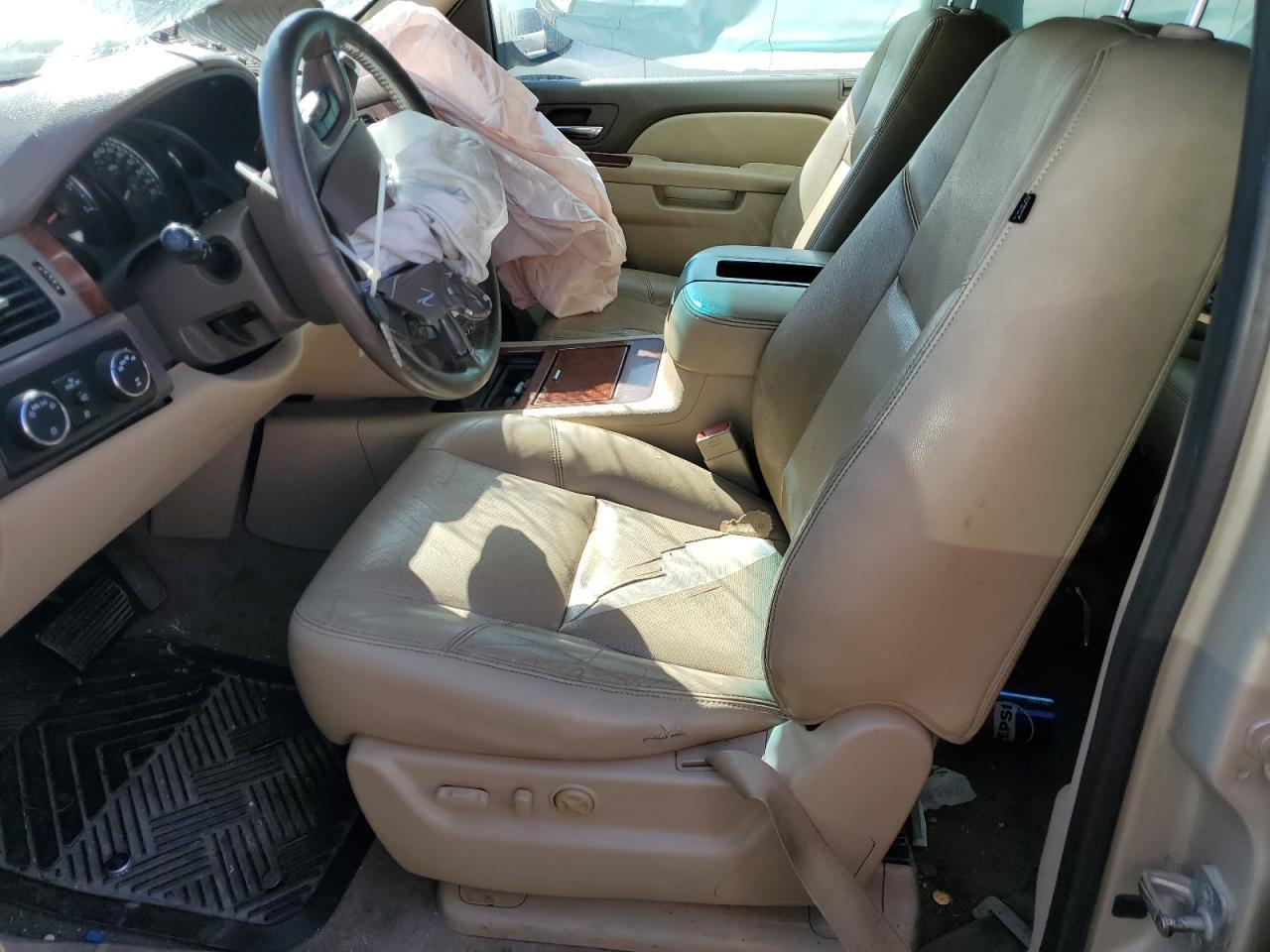 2013 Chevrolet Suburban K1500 Ltz - Image 7