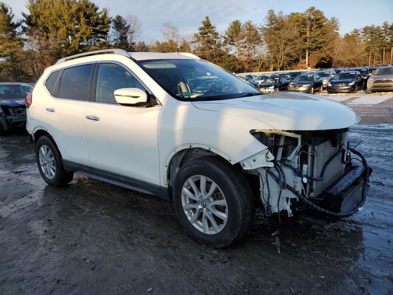 2020 Nissan Rogue S - Фото 4