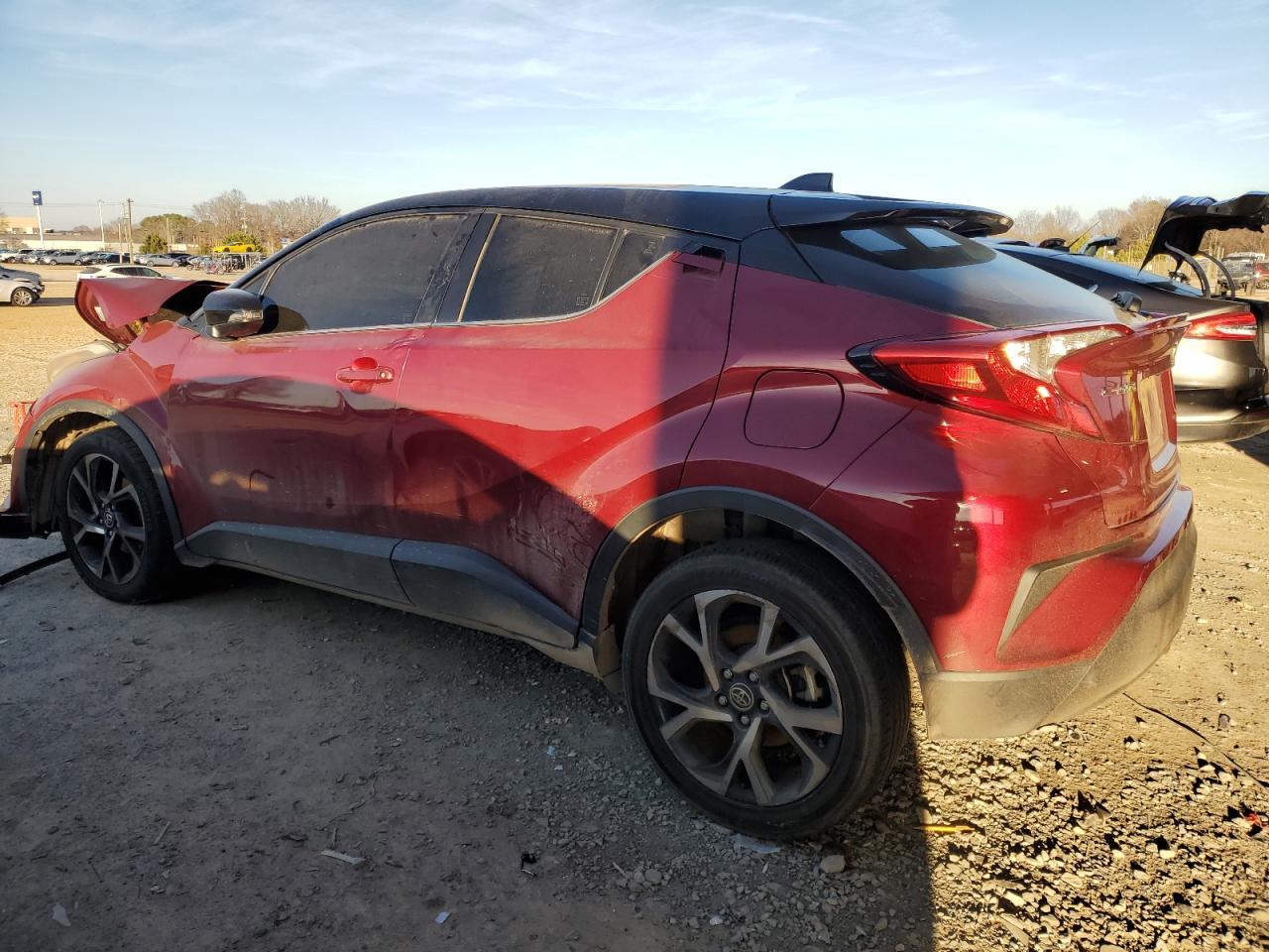 2019 Toyota C-Hr Xle - Image 2