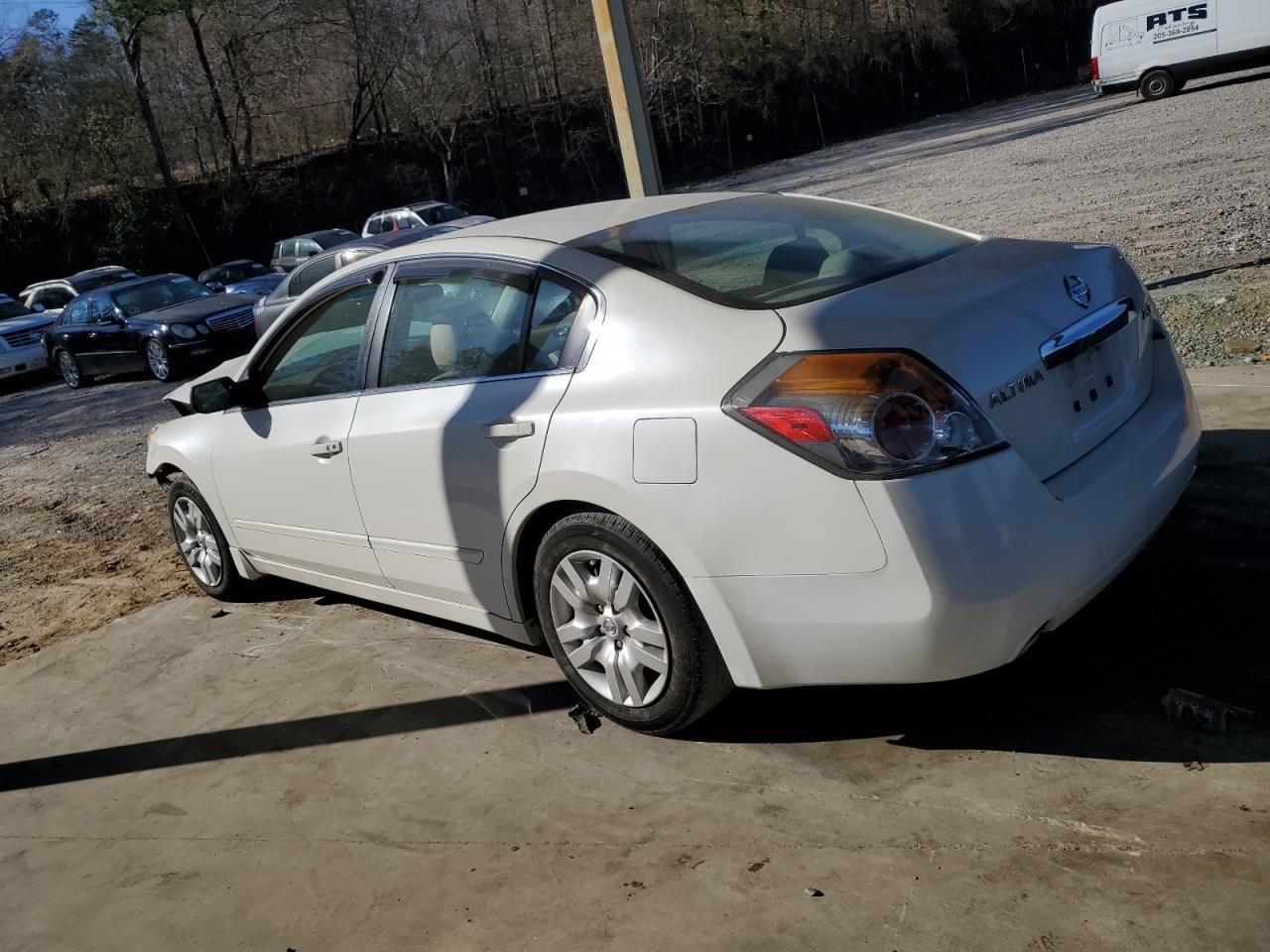 2011 Nissan Altima - Фото 2