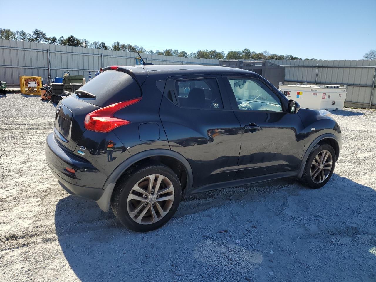2013 Nissan Juke S - Image 3